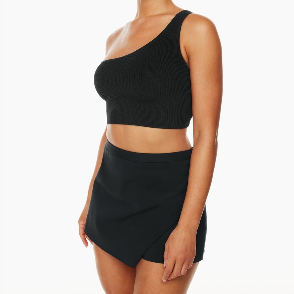 Brand new Babaton Sculpt Knit One-Shoulder Cropped Tank